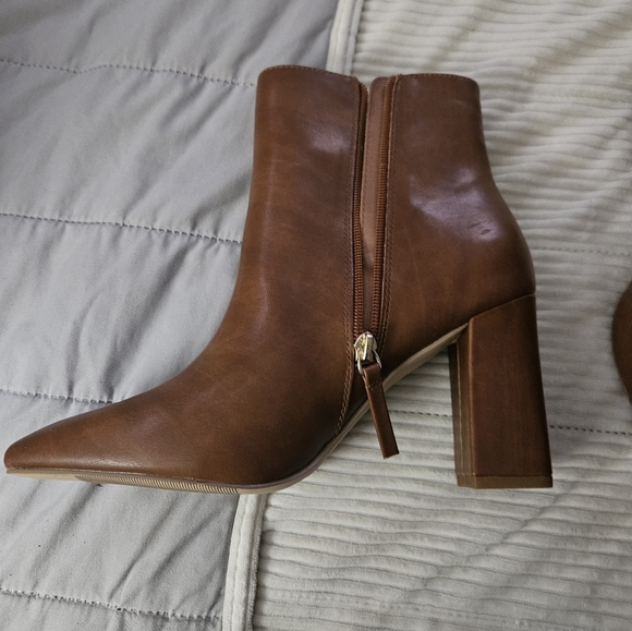 Madden Girl Brown Women's Heeled Boots. Size 10 NWOT - Picture 3 of 8